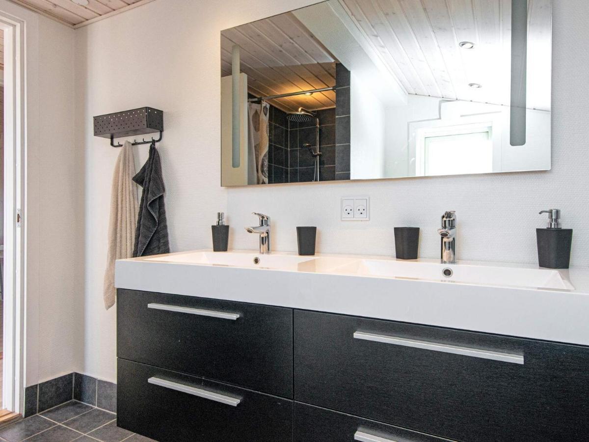 Two-Bedroom Holiday Home In Borkop 9 Egeskov  Экстерьер фото